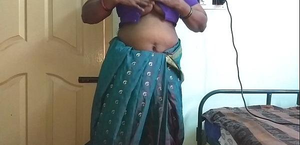 Desi indian tamil telugu kannada malayalam hindi horny cheating wife vanitha wearing blue colour saree showing big boobs and shaved pussy press hard boobs press nip rubbing pussy masturbation 343 Porn Videos picture